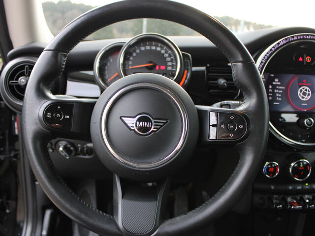 MINI Cooper Classic DKG Apple LED DAB+ Ansicht 12 für Fahrzeugdetailseite