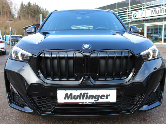 BMW X1 xDrive 20d M Sport Pro HUD ACC SuView AHK 19 Ansicht 4 für Fahrzeugdetailseite