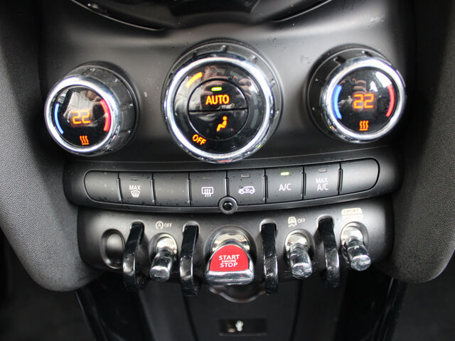 MINI Cooper Classic DKG Apple LED DAB+ Ansicht 14 für Fahrzeugdetailseite