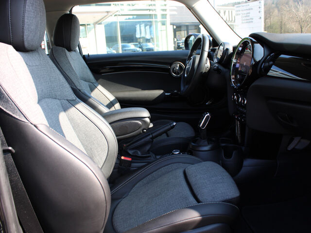 MINI Cooper Classic DKG Apple LED DAB+ Ansicht 10 für Fahrzeugdetailseite