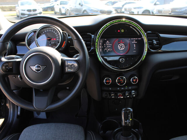 MINI Cooper Classic DKG Apple LED DAB+ Ansicht 12 für Fahrzeugdetailseite