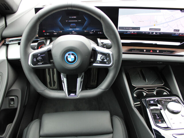 BMW i5 x40 M Sport Pro PanoD.SurView ACC KomfS+Bel. Ansicht 13 für Fahrzeugdetailseite