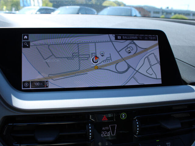 BMW 118 i Aut LiveProf LED Tempom PDC vo+hi. AHK Ansicht 13 für Fahrzeugdetailseite