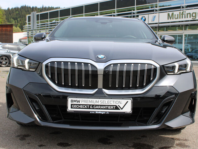 BMW 540 d T. xDr.M Sport Standh.AutoBahnAss.B&W AHK 20 Ansicht 4 für Fahrzeugdetailseite