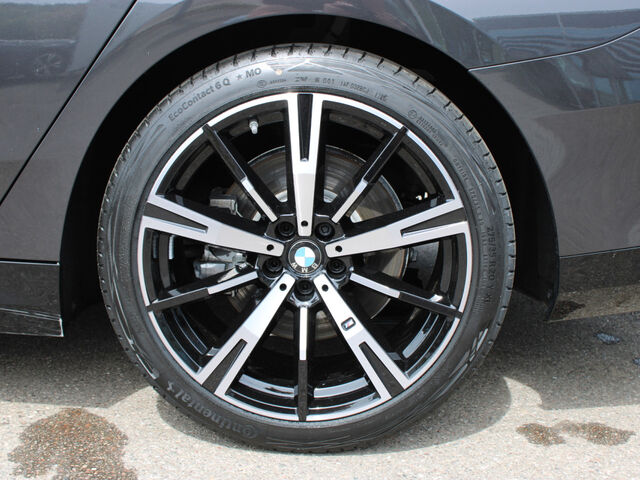 BMW 540 d T. xDr.M Sport Standh.AutoBahnAss.B&W AHK 20 Ansicht 9 für Fahrzeugdetailseite