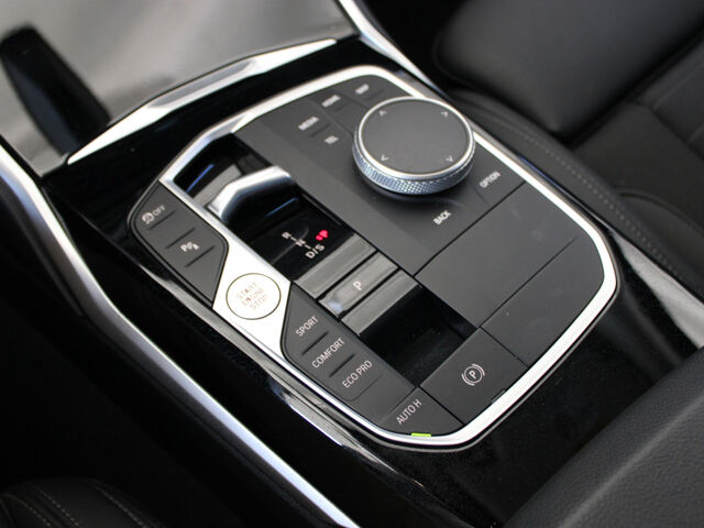 BMW 320 d T.xDr.Sports.ACC Standh.LivePro.Kamera H/K Ansicht 15 für Fahrzeugdetailseite
