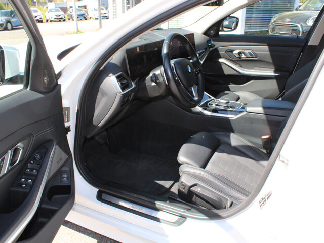 BMW 320 d T.xDr.Sports.ACC Standh.LivePro.Kamera H/K Ansicht 8 für Fahrzeugdetailseite
