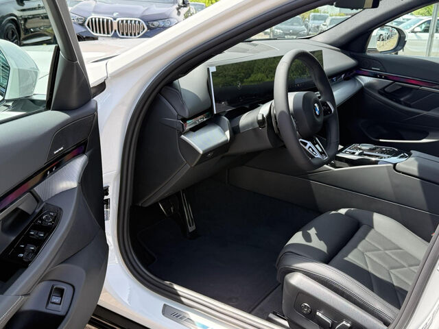 BMW 520 d xDrive Limo M Pro DrivAssPlus SHZ H/K AHK 19 Ansicht 11 für Fahrzeugdetailseite