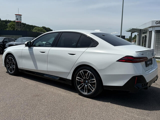 BMW 520 d xDrive Limo M Pro DrivAssPlus SHZ H/K AHK 19 Ansicht 6 für Fahrzeugdetailseite