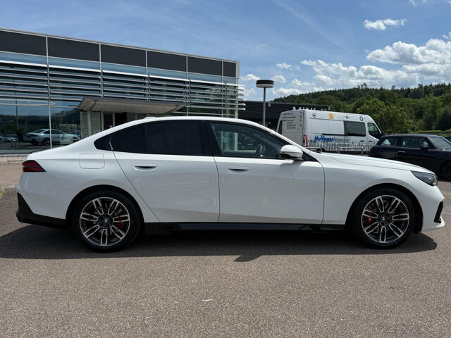 BMW 520 d xDrive Limo M Pro DrivAssPlus SHZ H/K AHK 19 Ansicht 9 für Fahrzeugdetailseite