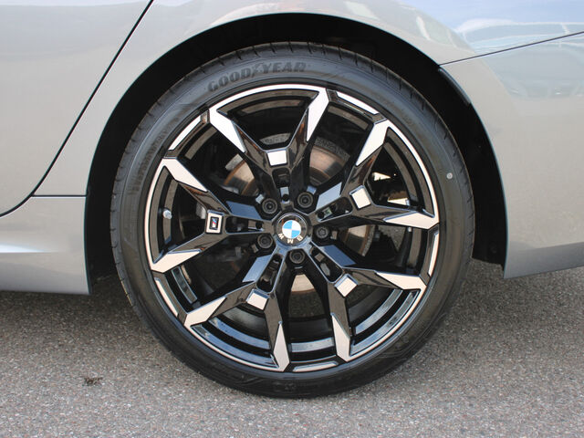 BMW 320 d T. M Sport HUD ACC SuView.LiveProf.HiFi 19 Ansicht 9 für Fahrzeugdetailseite