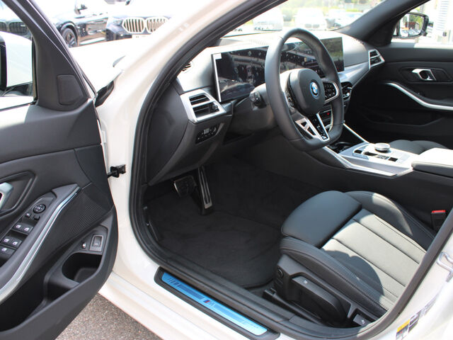 BMW 330 e xDrive Touring MPro Inno ParkPlus HiFi AHK 18 Ansicht 10 für Fahrzeugdetailseite