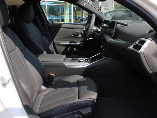 BMW 330 e xDrive Touring MPro Inno ParkPlus HiFi AHK 18 Ansicht 11 für Fahrzeugdetailseite