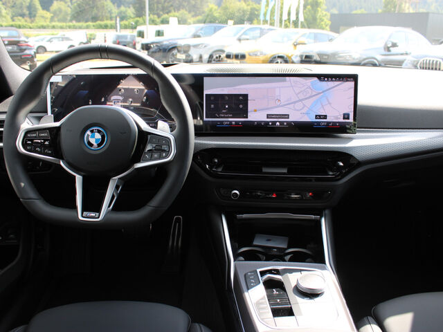 BMW 330 e xDrive Touring MPro Inno ParkPlus HiFi AHK 18 Ansicht 12 für Fahrzeugdetailseite