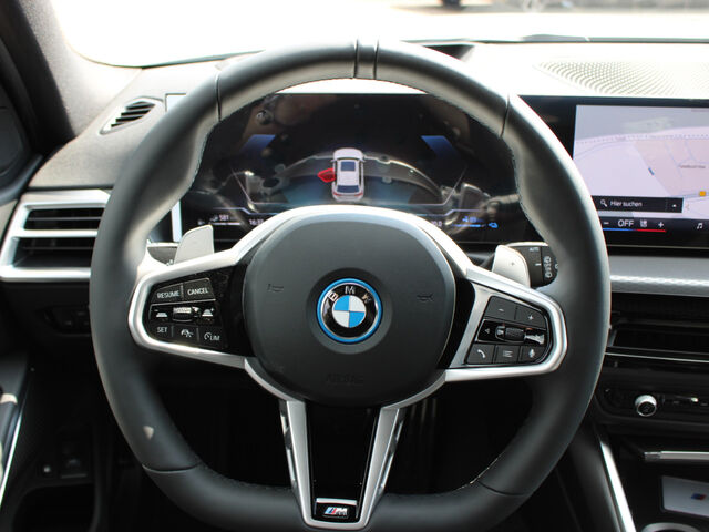 BMW 330 e xDrive Touring MPro Inno ParkPlus HiFi AHK 18 Ansicht 13 für Fahrzeugdetailseite