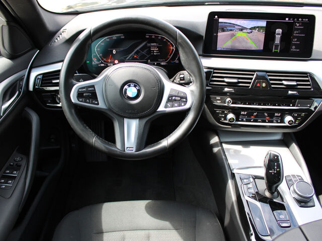 BMW 530 d Tour.PanoD.LiveProf.Kamera HiFi DrivParkAss Ansicht 11 für Fahrzeugdetailseite