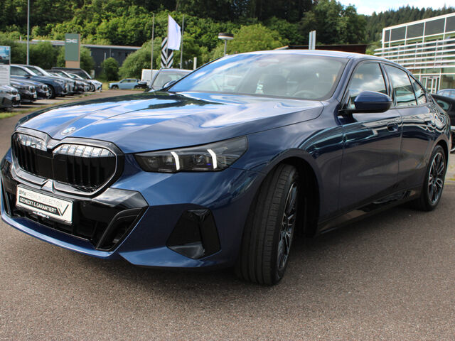 BMW 520 i M Sport Pro AutobahnAss.ACC HUD .360Â°HK AHK Ansicht 4 für Fahrzeugdetailseite