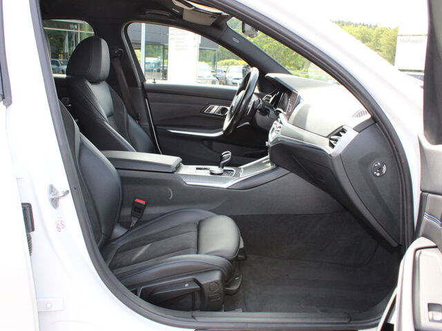 BMW 320 i T.M Sport Standh.Laser LiveProf.DrivAss.AHK Ansicht 10 für Fahrzeugdetailseite