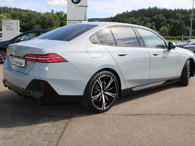 BMW 540 d xDr. M Sport Standh.ACC SurView Sitzbel.20 Ansicht 5 für Fahrzeugdetailseite
