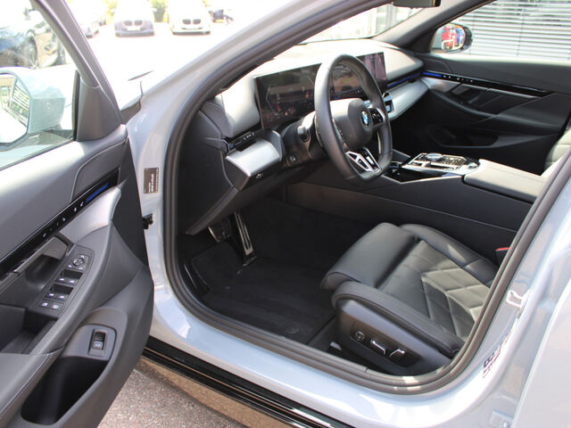 BMW 540 d xDr. M Sport Standh.ACC SurView Sitzbel.20 Ansicht 9 für Fahrzeugdetailseite