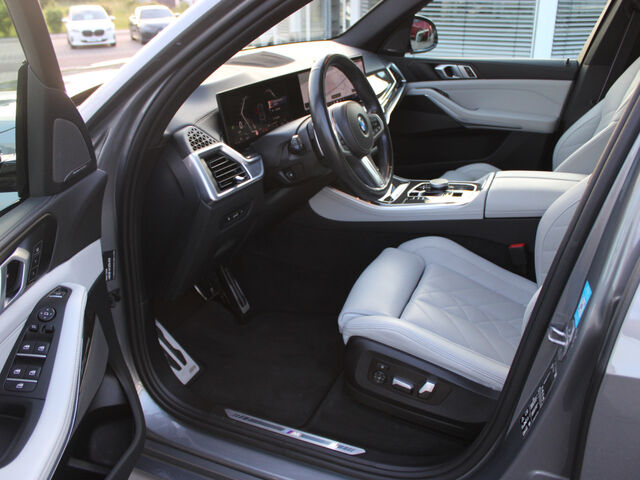 BMW X5 x30d M Sport Pro Iconic Ha/Ka.AdFahrw.AHK 22 Ansicht 10 für Fahrzeugdetailseite