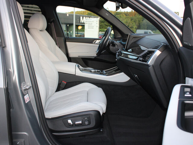 BMW X5 x30d M Sport Pro Iconic Ha/Ka.AdFahrw.AHK 22 Ansicht 11 für Fahrzeugdetailseite
