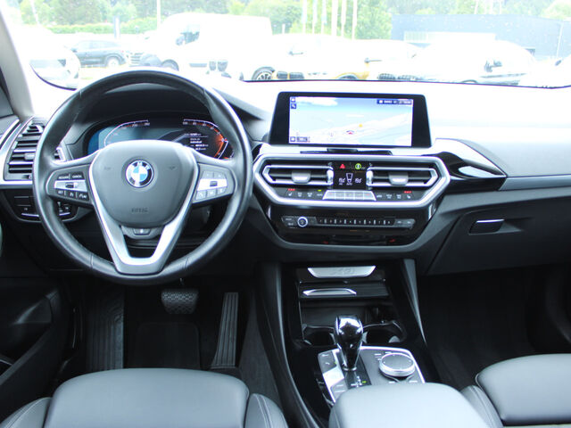 BMW X3 x20i Sports.Kamera Live-Navi Lenkradh.DAB AHK Ansicht 10 für Fahrzeugdetailseite
