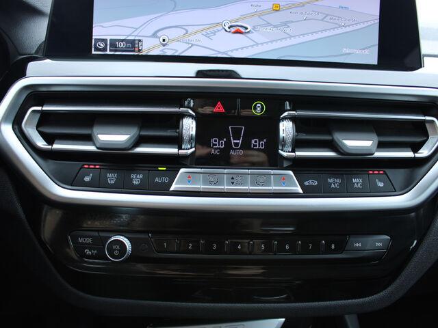 BMW X3 x20i Sports.Kamera Live-Navi Lenkradh.DAB AHK Ansicht 15 für Fahrzeugdetailseite