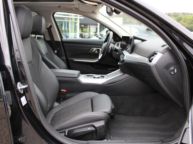 BMW 320 d xDr.T. Sports.HUD ACC PanoD.LiveProf.Kamera Ansicht 10 für Fahrzeugdetailseite