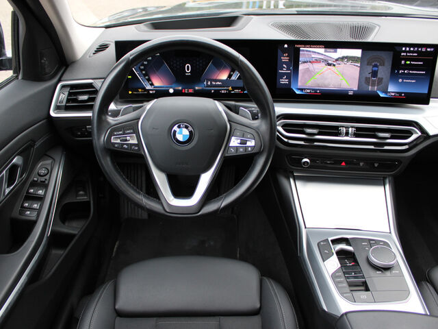BMW 320 d xDr.T. Sports.HUD ACC PanoD.LiveProf.Kamera Ansicht 11 für Fahrzeugdetailseite