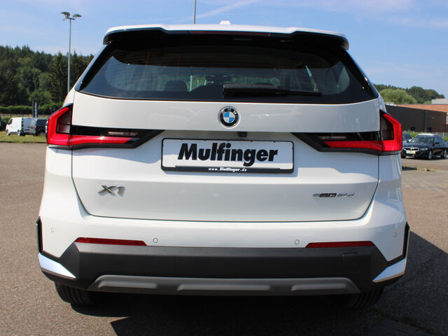 BMW X1 s18d HUD ACC AktivS+Massage Kamera LiveProf. Ansicht 6 für Fahrzeugdetailseite