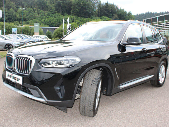 BMW X3 x20d Sports.Standh.SurView ACC Live-Navi AHK Ansicht 4 für Fahrzeugdetailseite