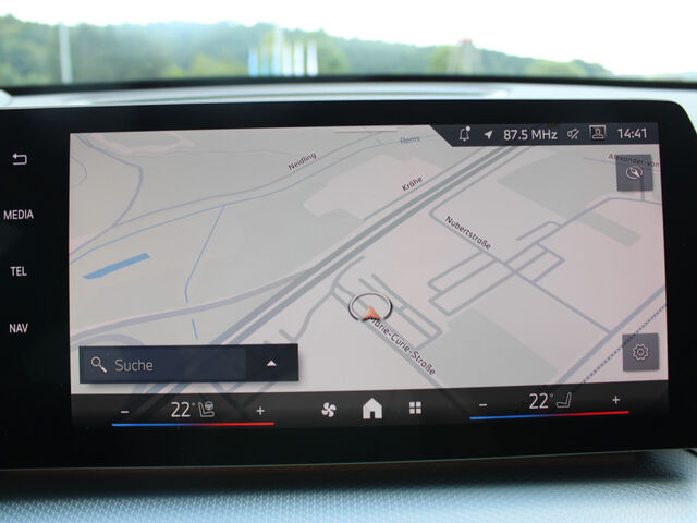BMW iX1 xDrive30 M Sport DrivAssPlus DAB AHK 18 Ansicht 13 für Fahrzeugdetailseite