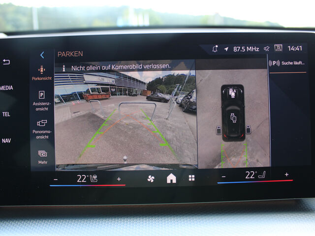 BMW iX1 xDrive30 M Sport DrivAssPlus DAB AHK 18 Ansicht 14 für Fahrzeugdetailseite