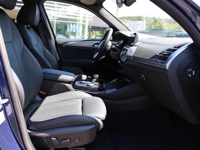 BMW X3 x20d Sports.Laser HUD ACC PanoD.Kamera Live Ansicht 9 für Fahrzeugdetailseite