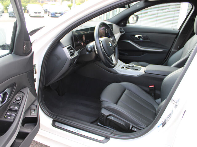 BMW 320 d T. HUD ACC LiveProf.PanoD Kamera Ha/Ka.18 Ansicht 9 für Fahrzeugdetailseite