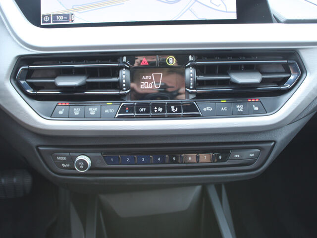 BMW 118 i Aut. LiveProf.LED Tempom.Sitzh.DAB PDC Alu Ansicht 15 für Fahrzeugdetailseite