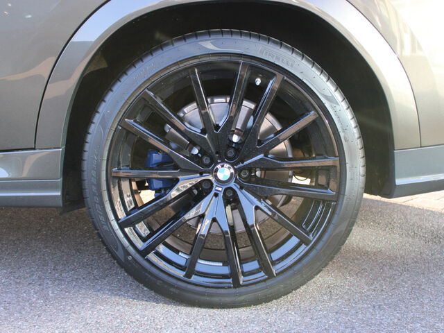 BMW X6 M50 i Sky IntAktivL.Sitzbel+Mass.Soft ACC AHK Ansicht 8 für Fahrzeugdetailseite