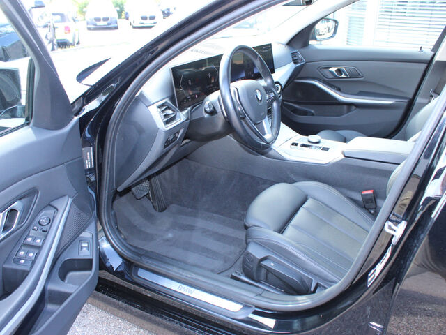 BMW 320 d T. Sports.Live-Widescreen PanoD.Sitzh.AHK Ansicht 9 für Fahrzeugdetailseite