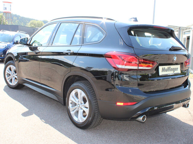 BMW X1 xDrive20d Navi LED Kamera Sitzh.Lordose AHK Ansicht 6 für Fahrzeugdetailseite