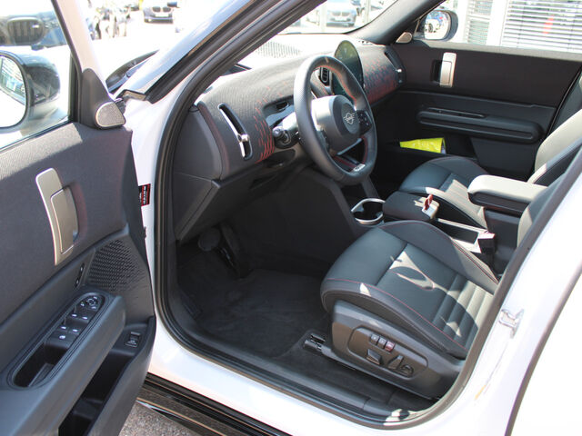 MINI Cooper E CM. JCW HUD ACC SuView PanoD.Ha/Ka.AHK Ansicht 9 für Fahrzeugdetailseite