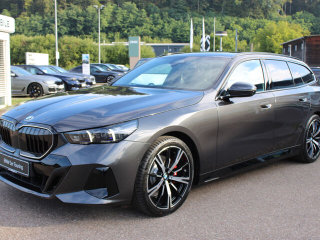 BMW 520 d xdrive Touring M Sport Pro Driving Assistant Ansicht 4 für Fahrzeugdetailseite