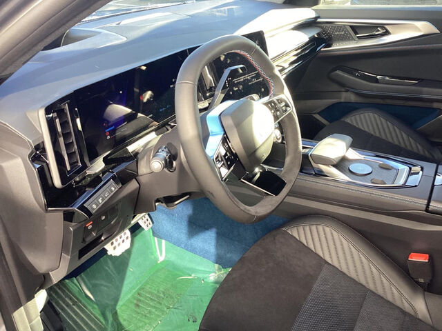 RENAULT Rafale Atelier Alpine Hyper Hybrid E-Tech 4x4 30 Ansicht 11 für Fahrzeugdetailseite