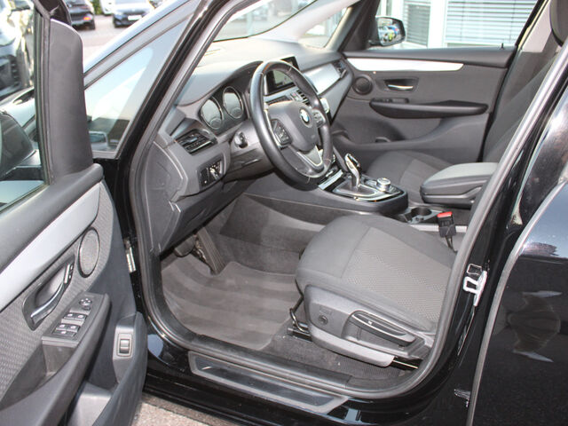 BMW 218 Active Tourer 218d ActiveT.Navi LED Sitzh.DAB Business ParkAss Ansicht 9 für Fahrzeugdetailseite