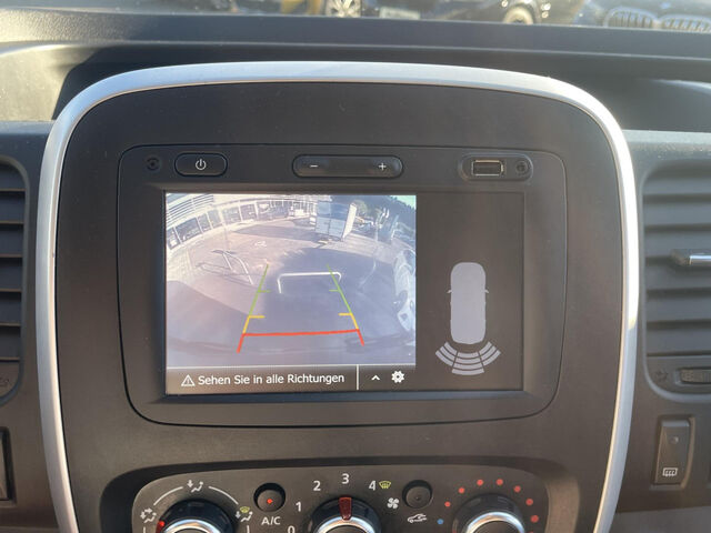 RENAULT Trafic dCi 145 Combi 3.0t Life 8Sitz Navi Kamera Ansicht 10 für Fahrzeugdetailseite