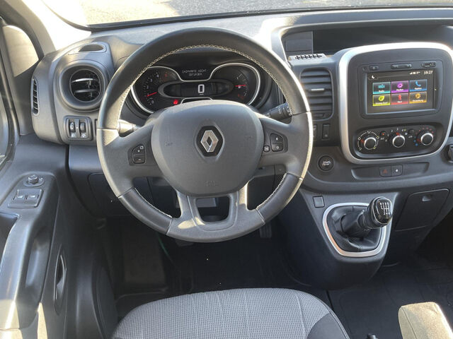 RENAULT Trafic dCi 145 Combi 3.0t Life 8Sitz Navi Kamera Ansicht 6 für Fahrzeugdetailseite