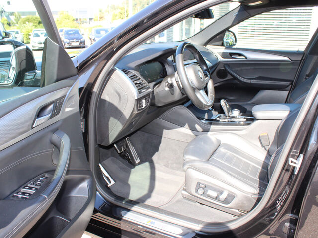 BMW X4 x30d M Sport Leder HUD LiveProf. el-Sitze DAB Ansicht 9 für Fahrzeugdetailseite