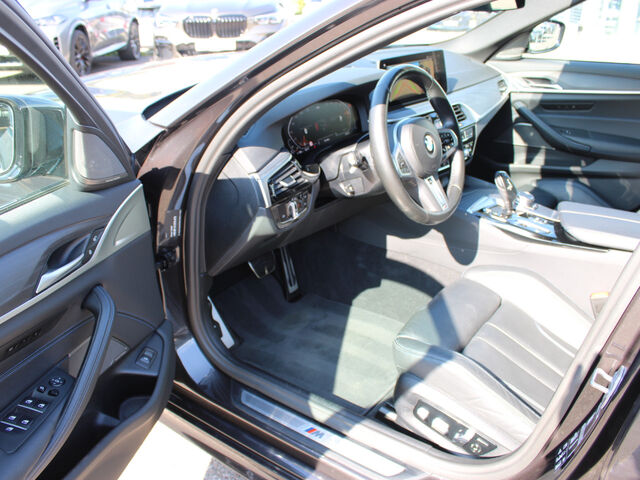BMW 540 d xDr.T.M Sport Pro Standh.SuView Soft AHK19 Ansicht 9 für Fahrzeugdetailseite