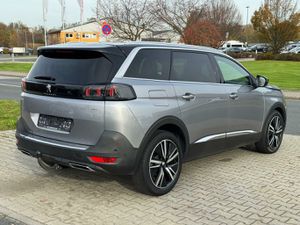 PEUGEOT 5008 GT Aut. Navi+Led+Kamera+Ahk+Pano+Shz...