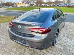 OPEL Insignia 2.0 D Ultimate Aut. Navi+Led+Sd+Kamera...